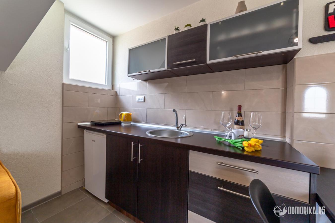 Mak Basta Apartment Баина Баща Екстериор снимка