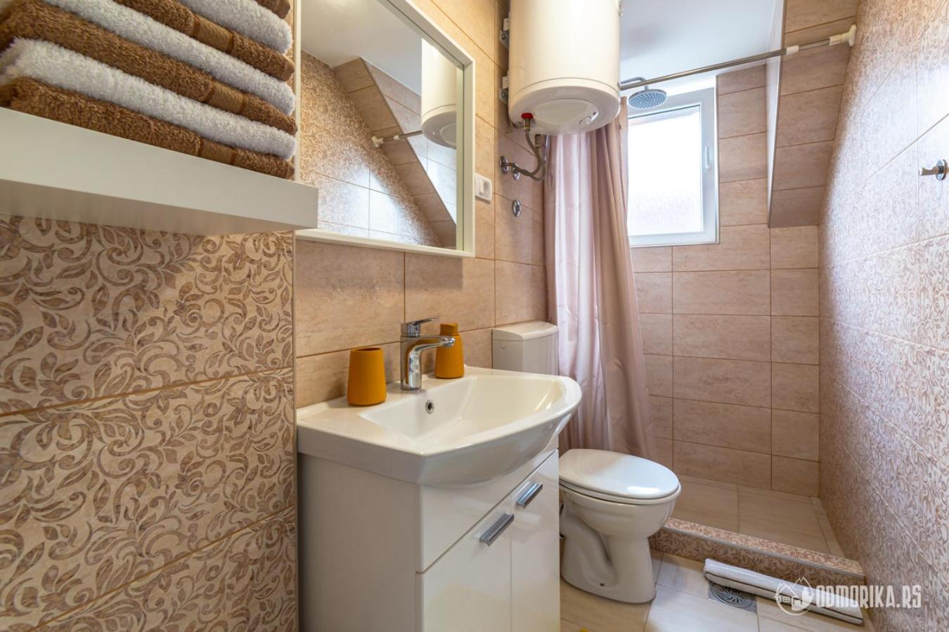 Mak Basta Apartment Баина Баща Екстериор снимка